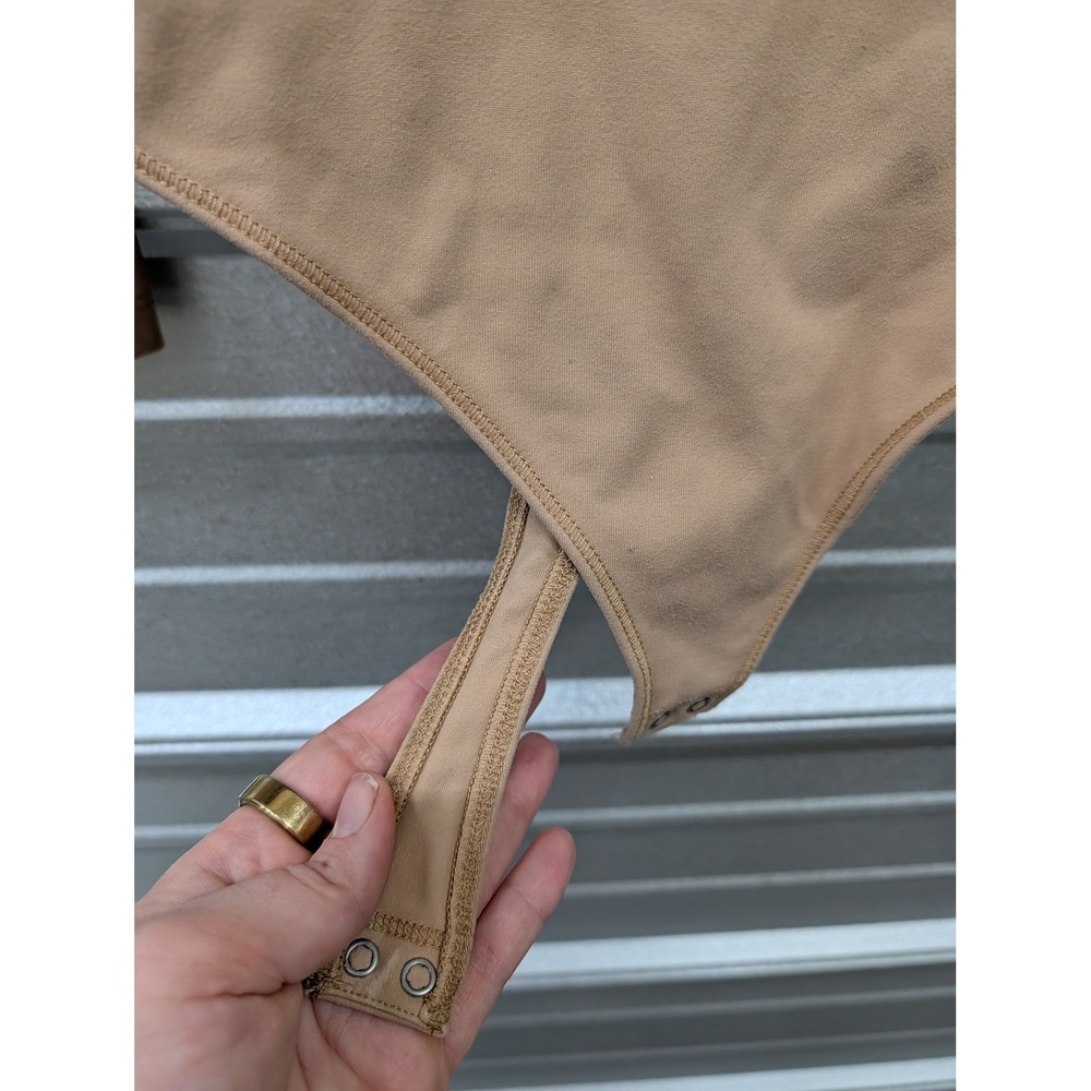 Abercrombie & Fitch Soft Matte Seamless Long Sleeve Square Neck Bodysuit‎ Tan- M - Picture 6 of 6